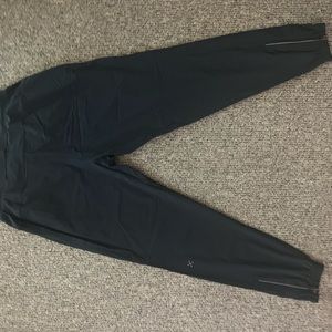 Lululemon surge jogger